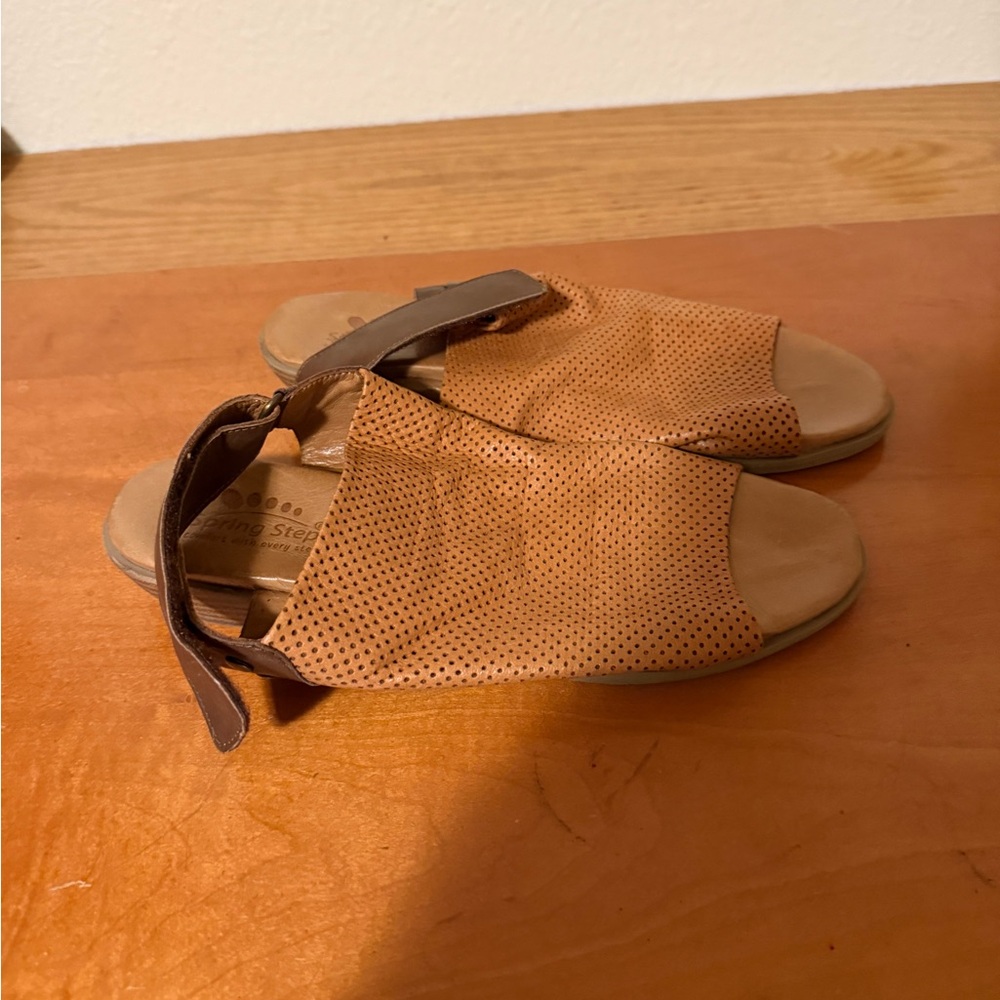 Spring Step Women’s Brown Perforated Open-Toe Sandals Leather - Picture 4 of 6